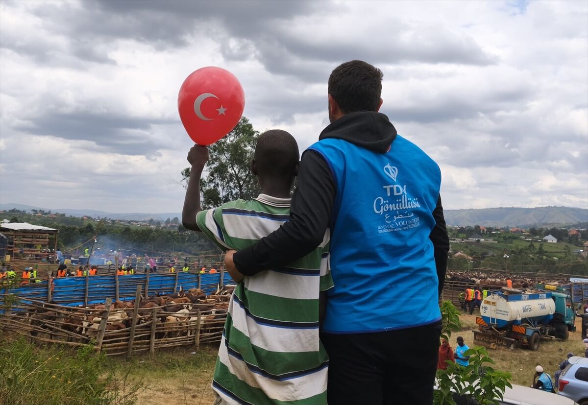 Türkiye Diyanet Vakfı Uganda'da 51 bin 100 kurban hissesi dağıttı