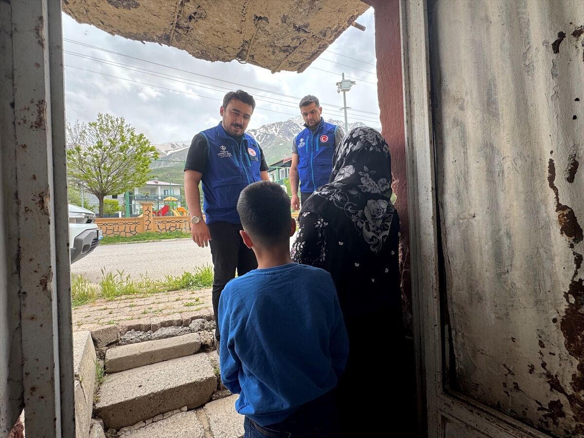 Türkiye Diyanet Vakfı, Van'da ihtiyaç sahiplerine kurban eti dağıttı