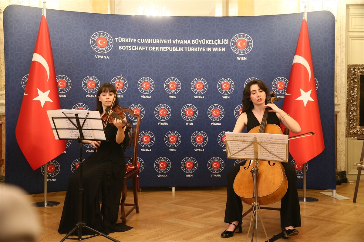 Viyana'da 19 Mayıs Atatürk'ü Anma, Gençlik ve Spor Bayramı kutlandı