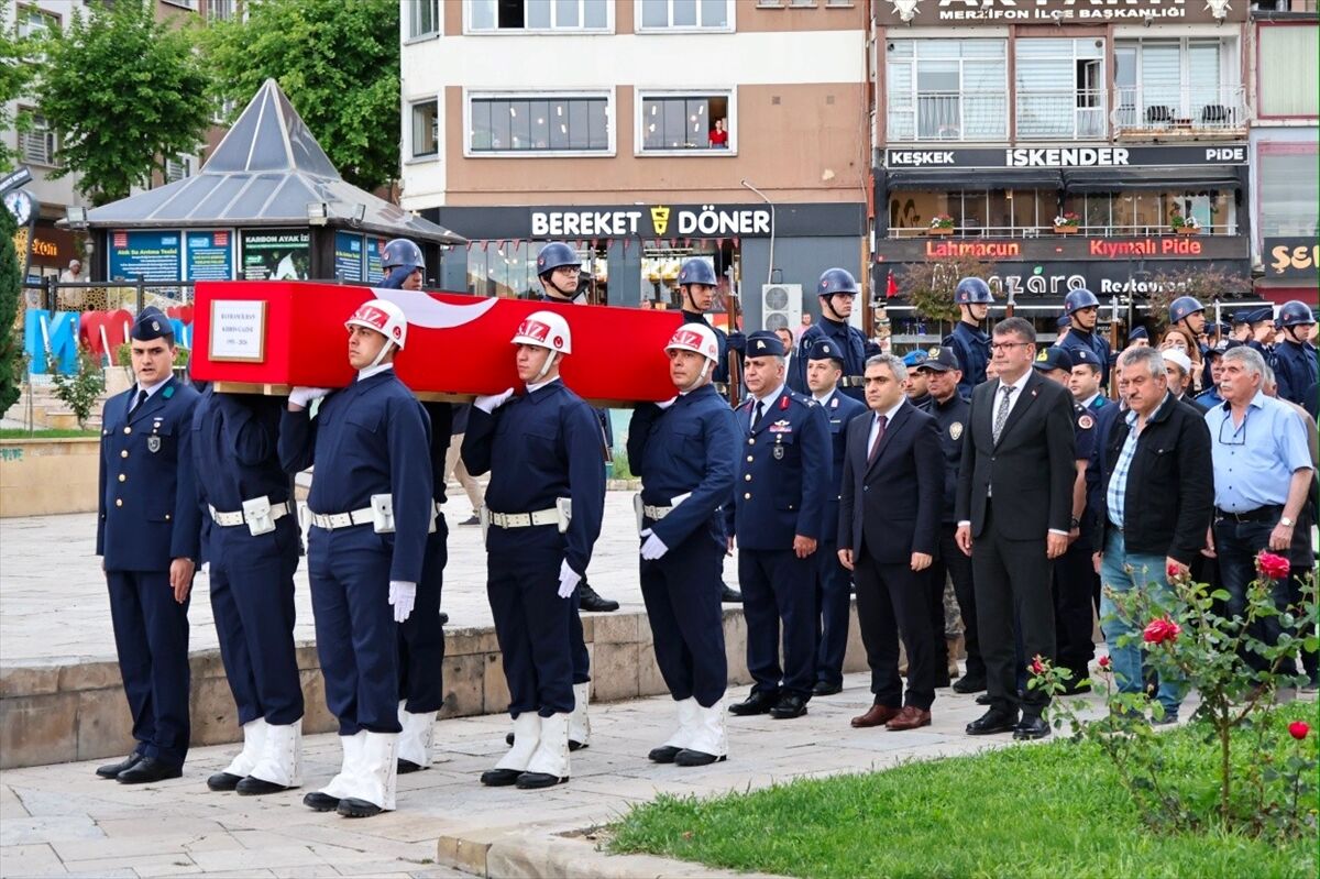 Amasya'da vefat eden Kıbrıs gazisi son yolculuğuna uğurlandı
