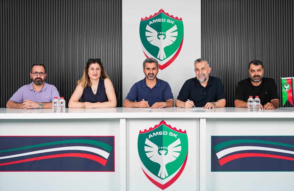 Amed Sportif Faaliyetler'de sportif direktörlüğe Serkan Reçber getirildi