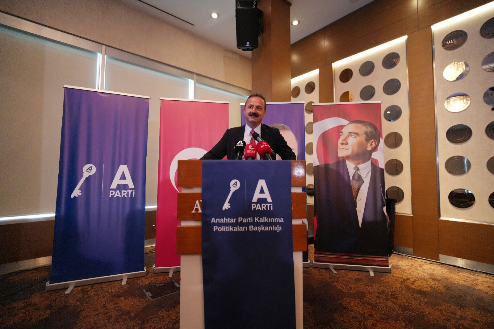 Anahtar Parti 'Türkiye'nin Yeni Kalkınma Rotası: 2050 Vizyonu'nu kamuoyuyla paylaştı