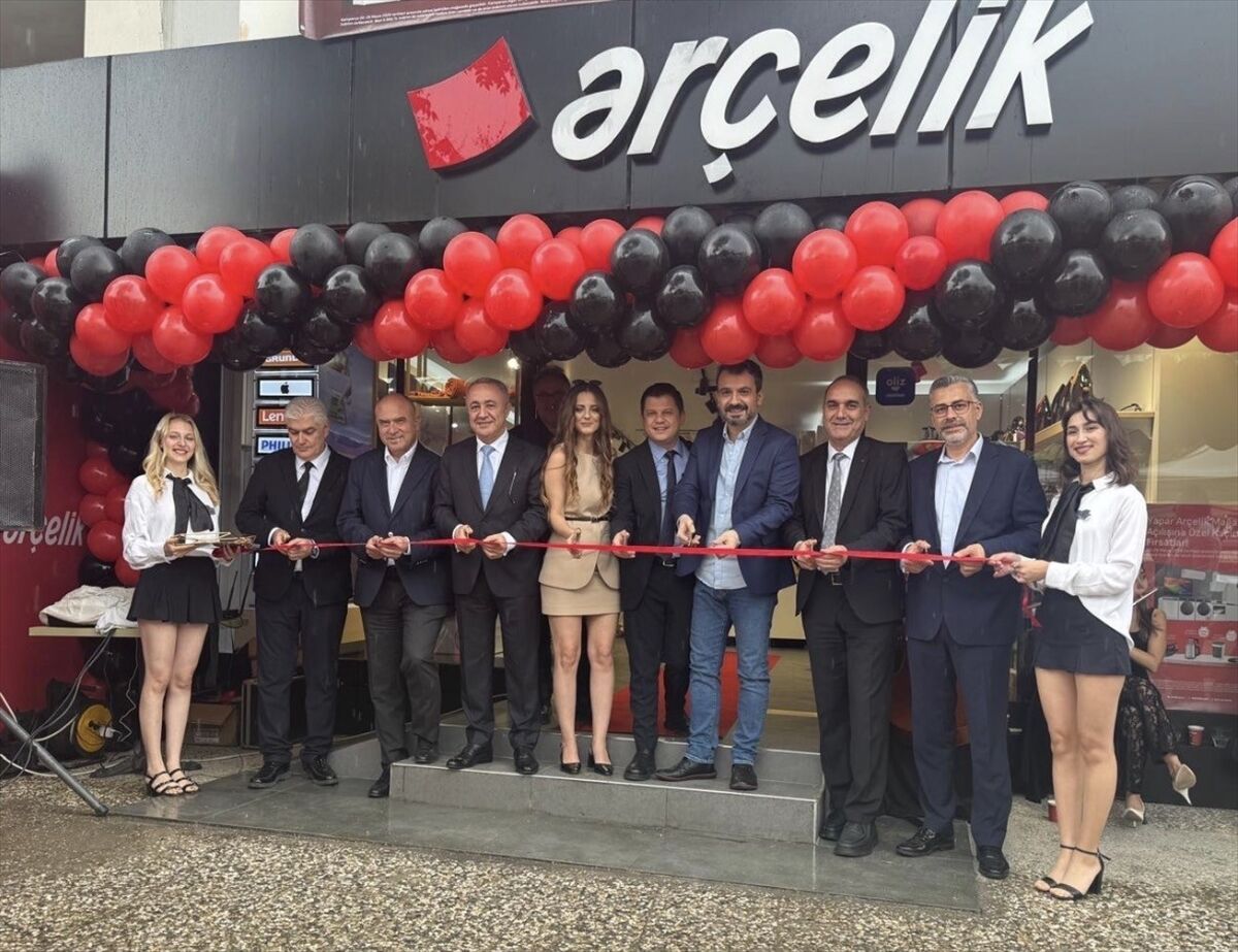 Arçelik İzmir'de yeni nesil 7 mağaza açtı
