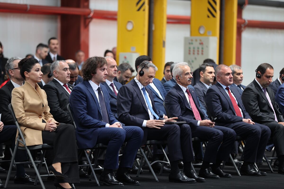Bakü-Tiflis-Kars Demir Yolu'nun tam kapasiteyle işletmeye alınmasına ilişkin tören yapıldı