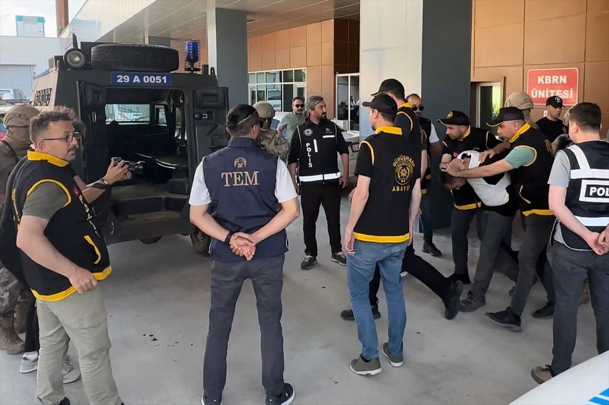 Gümüşhane'de karısını darbederek öldüren zanlı saklandığı depoda yakalandı