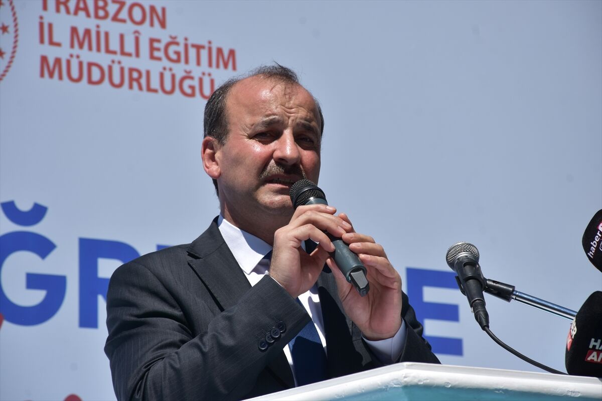 Trabzon'da kadınların hazırladığı el emeği ürünler sergide beğeniye sunuldu
