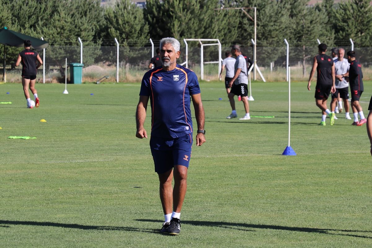 Sivasspor Teknik Direktörü İsmet Taşdemir'den destek çağrısı:
