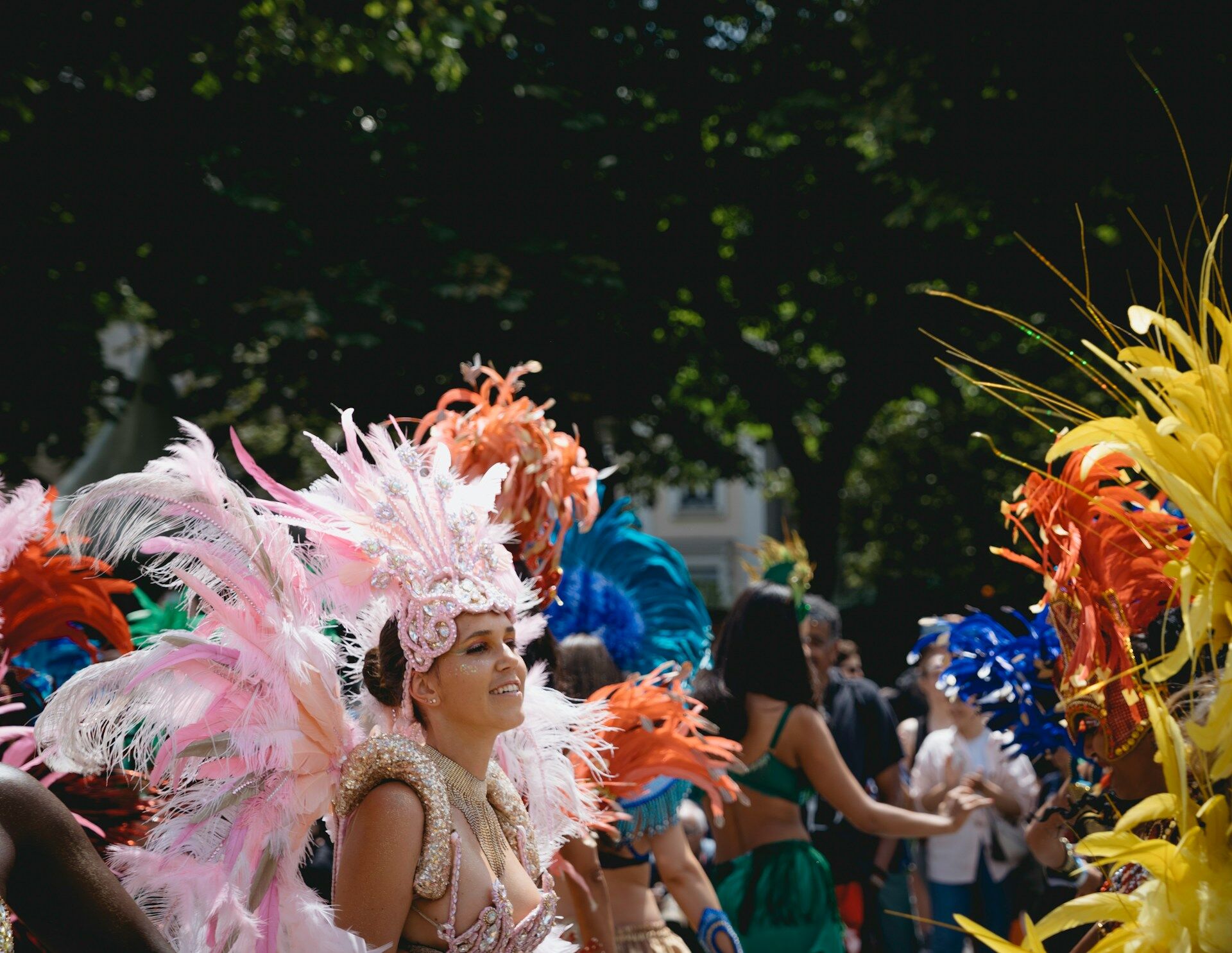 Karnaval, Karayip kültürünü müzik, dans, kostüm ve sokak gösterileriyle Londra'ya taşıyacak.