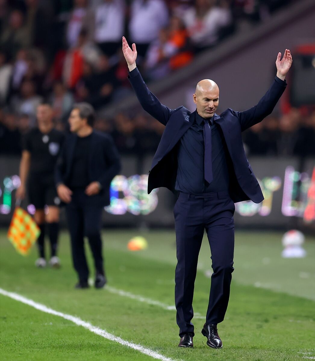 Fransa Teknik Direktörü Zinedine Zidane Türkiye’nin fiziksel olarak güçlü bir oyun ortaya koyduğunu söyledi.