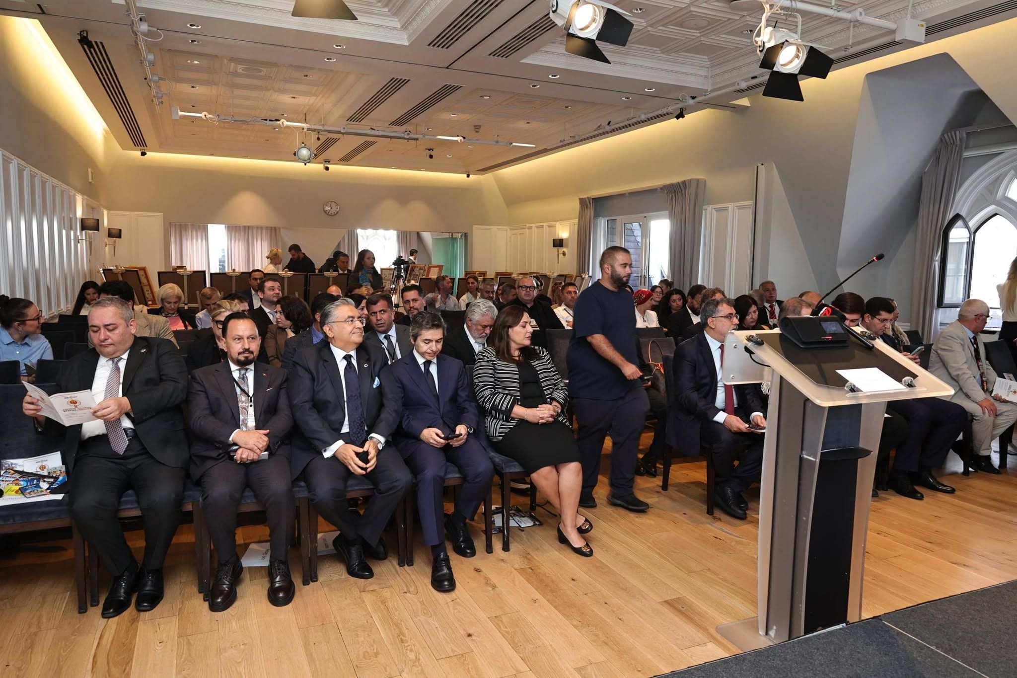 Küresel Gazeteciler Konseyi'nin 2. Uluslararası Medya Dostluk Ödülleri Londra'da sahiplerini buldu